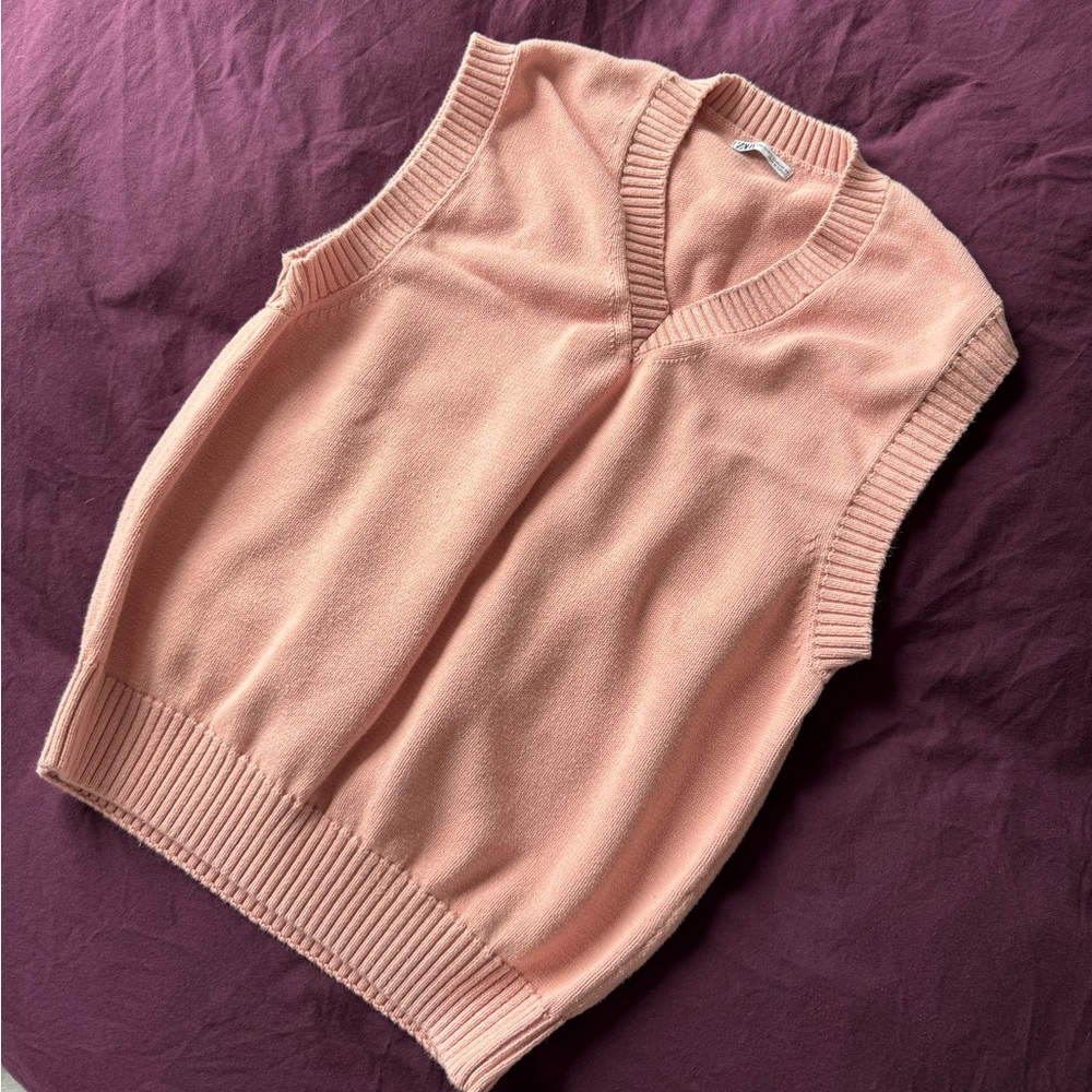 Zara Men’s Pink Sleeveless Sweater Vest